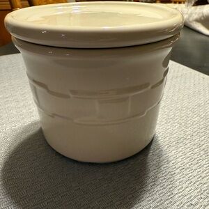 Longaberger WovenTraditions 1 pint crock with coaster lid, ivory